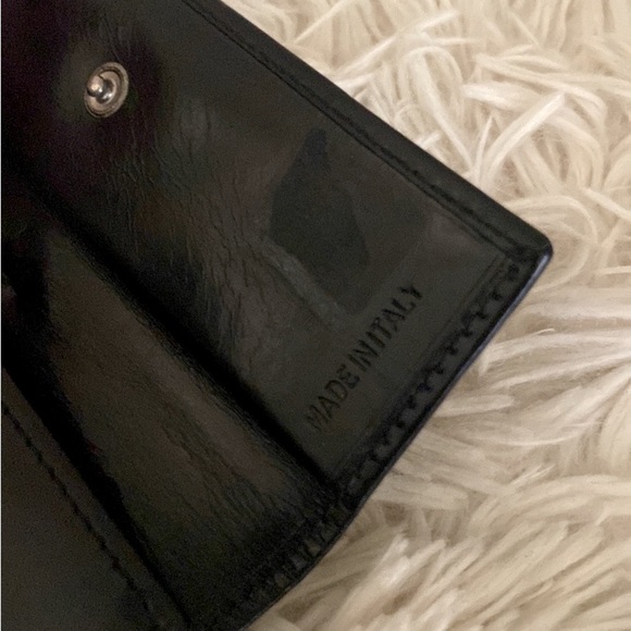 PRADA - AUTHENTIC PRADA Sm Leather Bifold Wallet From MILINO - Picture 14 of 16